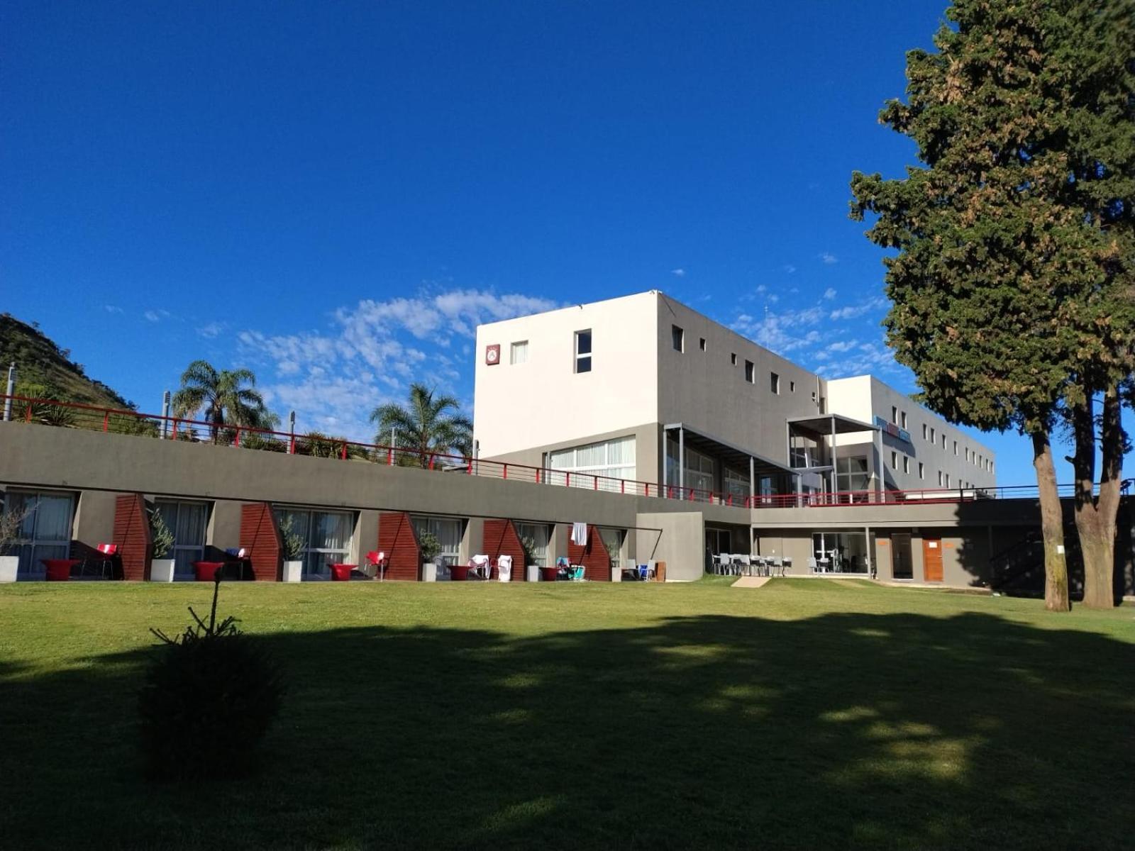 Amerian Villa Del Dique Luaran gambar